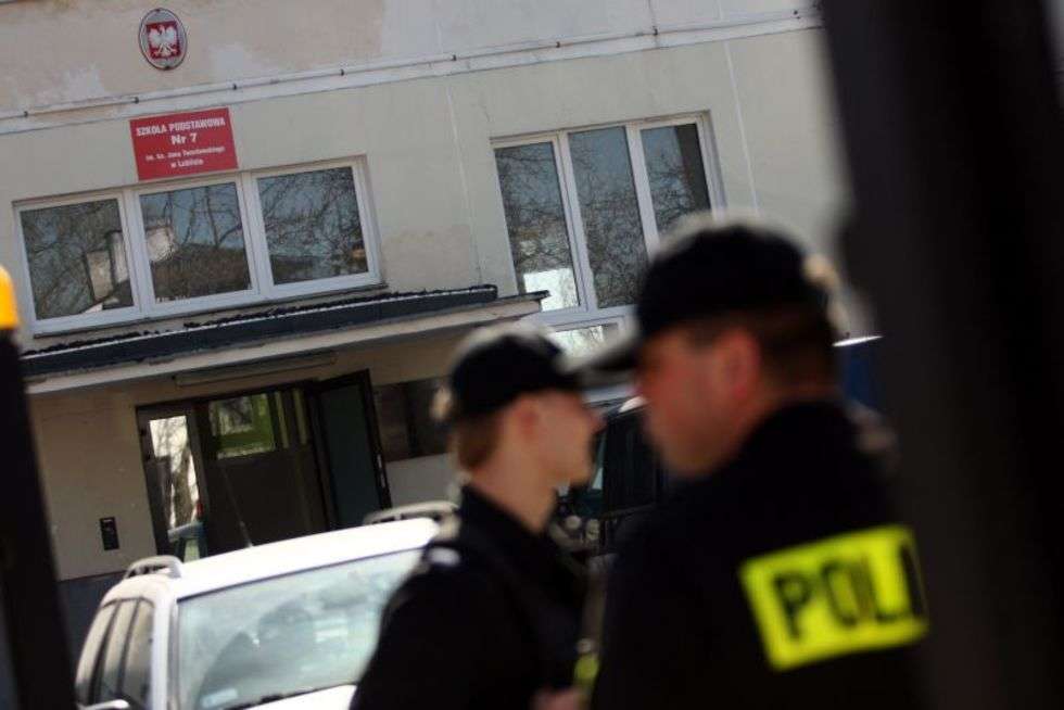  Alarm bombowy w SP nr 7 w Lublinie