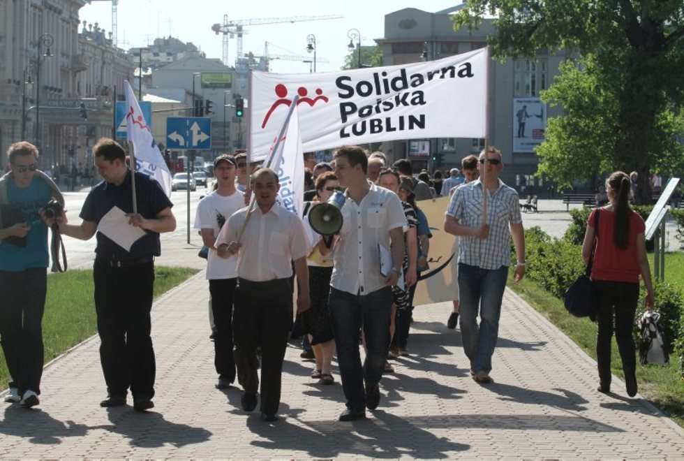  Młodzi Solidarnej Polski przeciwko  (zdjęcie 3) - Autor: Wojciech Nieśpiałowski