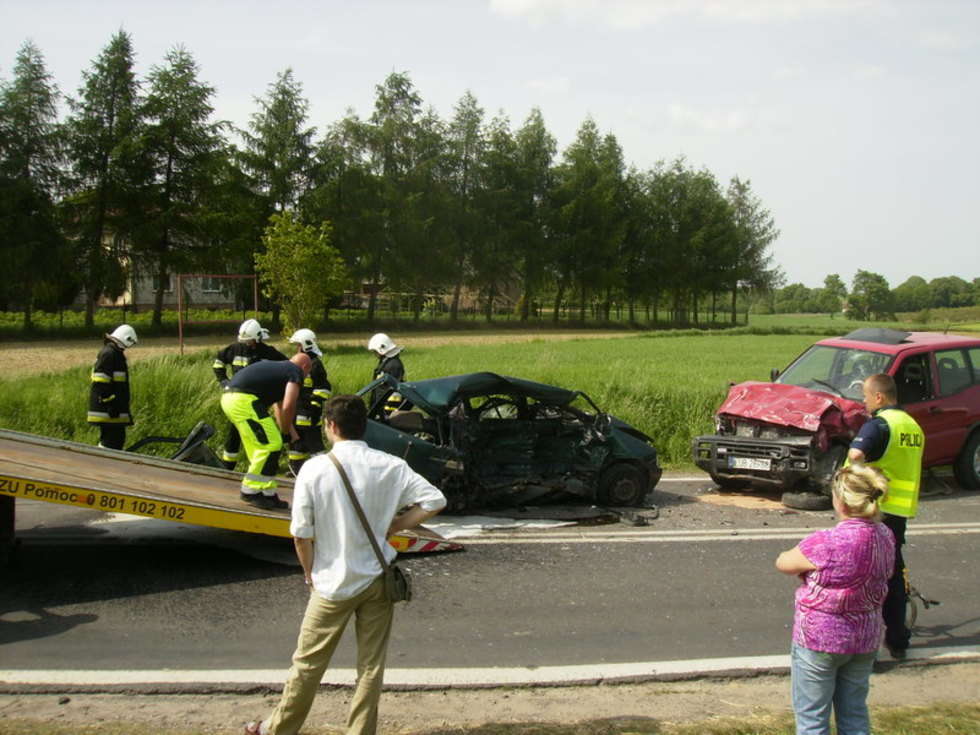  Wypadek w Tomaszowicach (zdjęcie 12) - Autor: Marek Wieczerzak