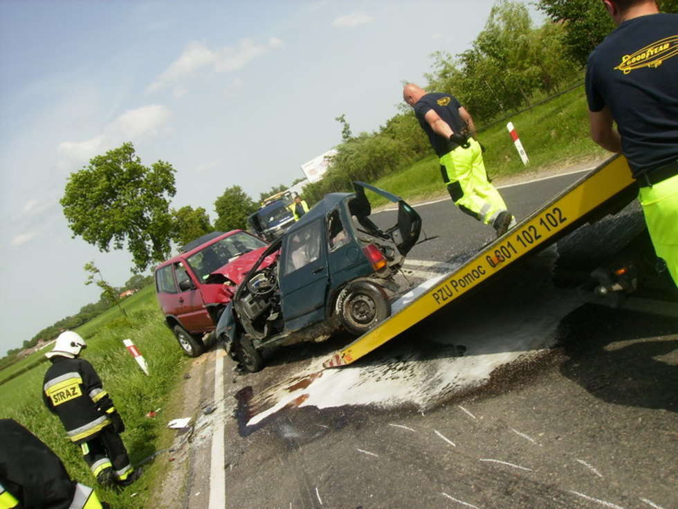  Wypadek w Tomaszowicach (zdjęcie 8) - Autor: Marek Wieczerzak