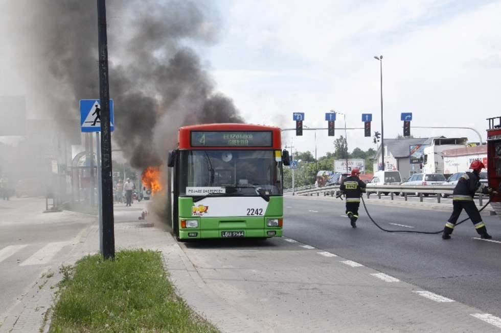  Pożar autobusu MPK w Lublinie (zdjęcie 5) - Autor: Dariusz Semeniuk