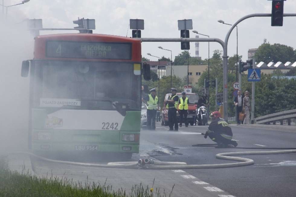  Pożar autobusu MPK w Lublinie (zdjęcie 8) - Autor: Dariusz Semeniuk