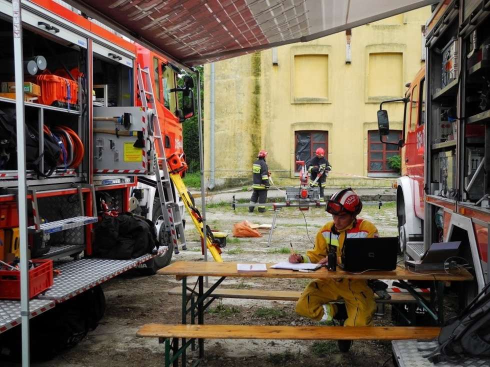  Strażacy ćwiczą na wypadek katastrofy (zdjęcie 17) - Autor: Tomasz Baran / KW PSP Lublin