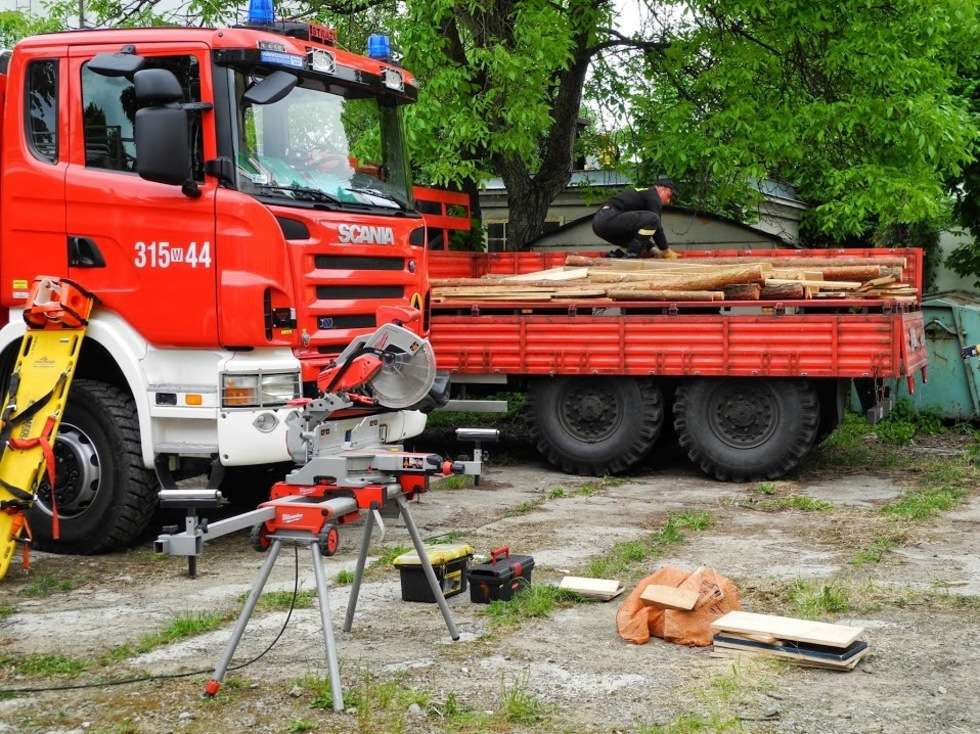  Strażacy ćwiczą na wypadek katastrofy (zdjęcie 18) - Autor: Tomasz Baran / KW PSP Lublin