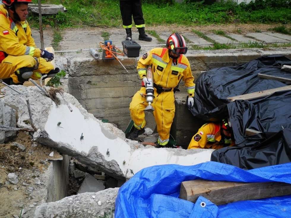  Strażacy ćwiczą na wypadek katastrofy (zdjęcie 19) - Autor: Tomasz Baran / KW PSP Lublin