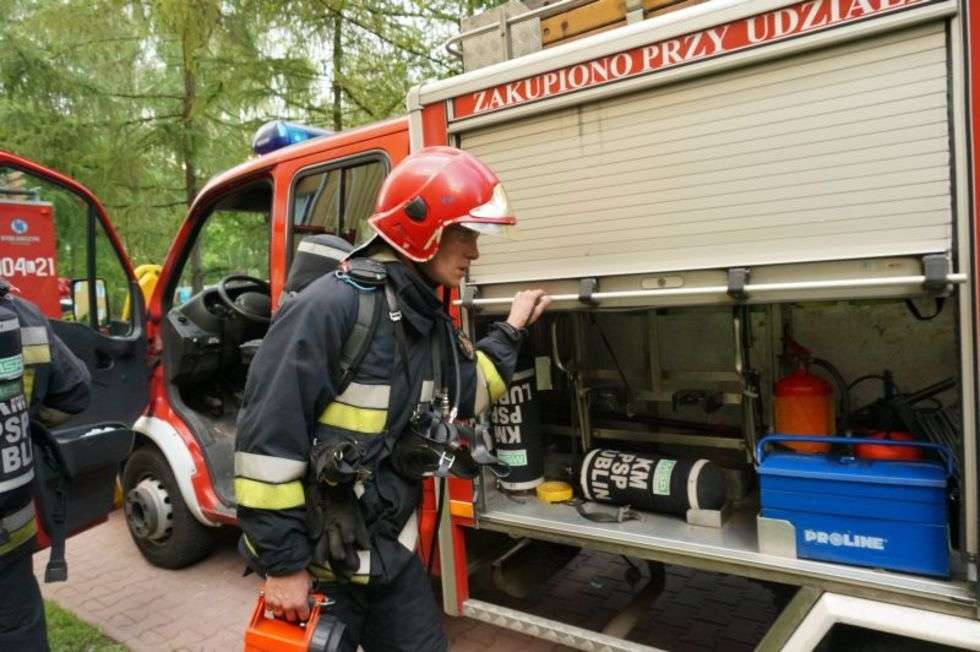  Ul. Chęcińskiego: Pożar windy w bloku (zdjęcie 3) - Autor: Maciej Kaczanowski