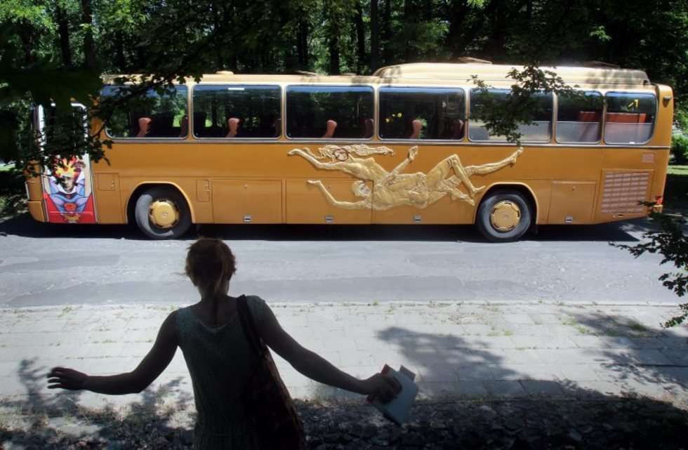  Złoty autobus Pawła Althamera