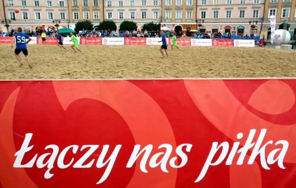  Piłka nożna plażowa na Placu Zamkowym w Lublinie (zdjęcie 14) - Autor: Dorota Awiorko - Klimek