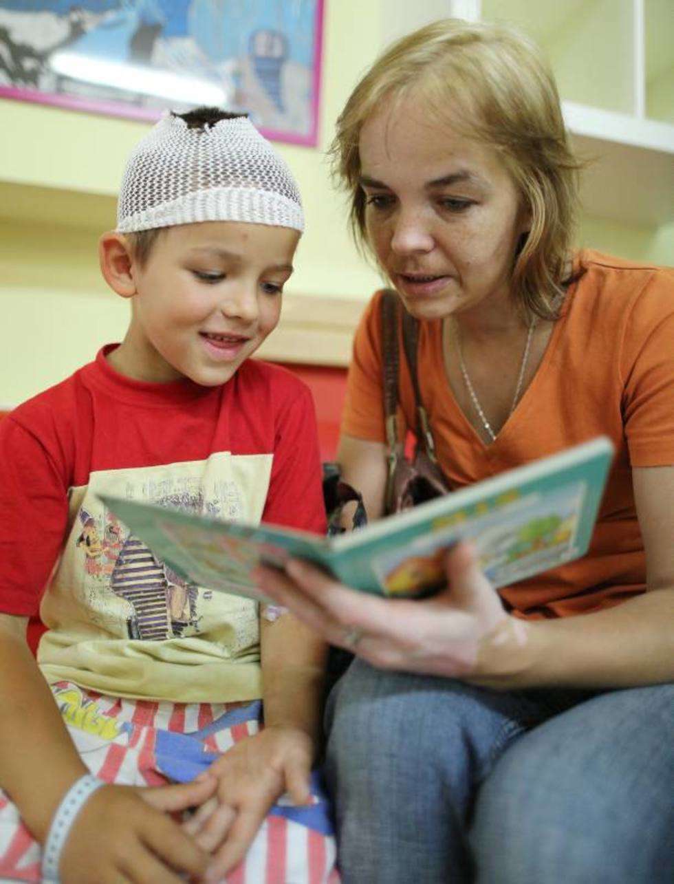  Książki dla chorych dzieci w DSK (zdjęcie 2) - Autor: Maciej Kaczanowski