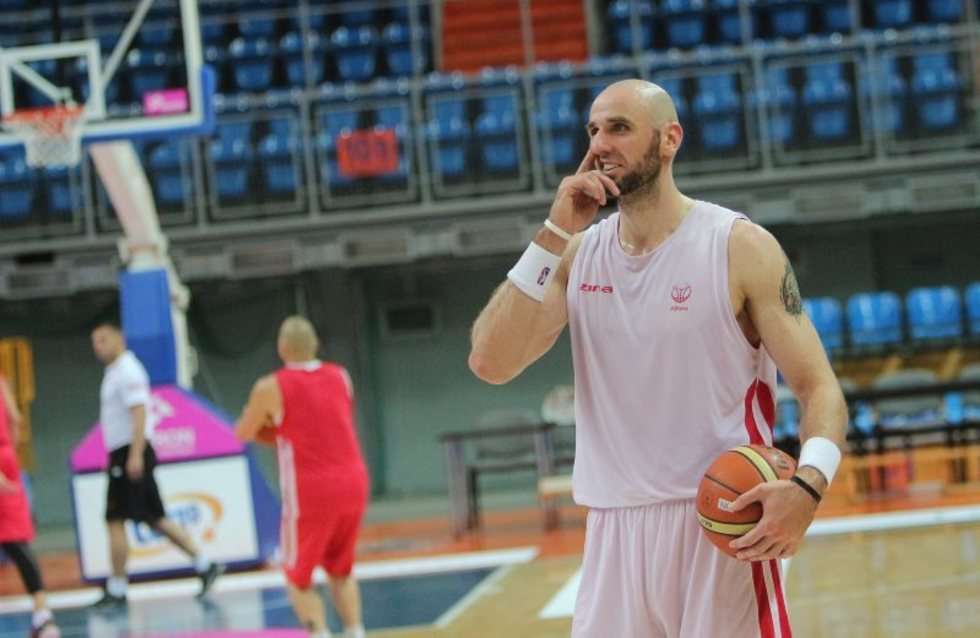  Koszykówka - trening Reprezentacji Polski w hali Globus (zdjęcie 11) - Autor: Wojciech Nieśpiałowski