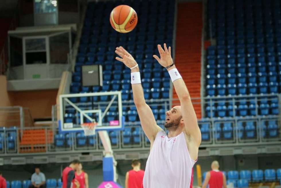  Koszykówka - trening Reprezentacji Polski w hali Globus (zdjęcie 1) - Autor: Wojciech Nieśpiałowski