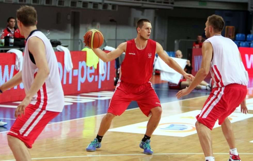  Koszykówka - trening Reprezentacji Polski w hali Globus (zdjęcie 2) - Autor: Wojciech Nieśpiałowski