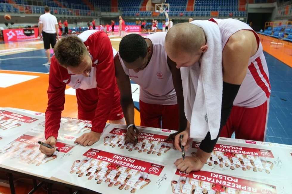  Koszykówka - trening Reprezentacji Polski w hali Globus (zdjęcie 4) - Autor: Wojciech Nieśpiałowski