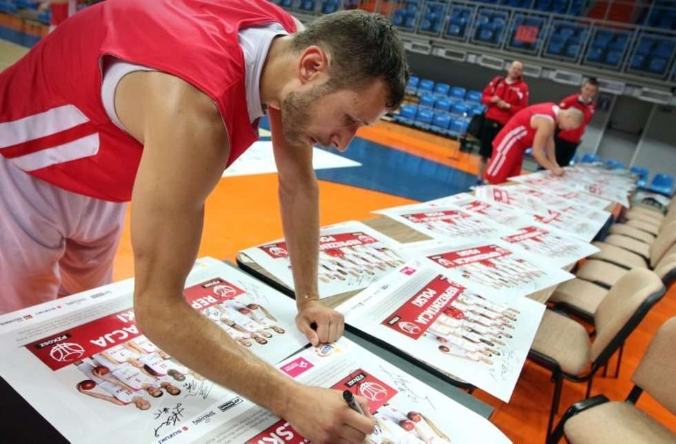  Koszykówka - trening Reprezentacji Polski w hali Globus (zdjęcie 9) - Autor: Wojciech Nieśpiałowski