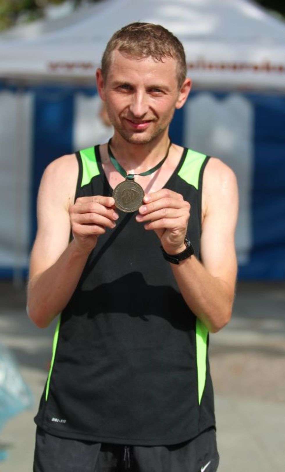  <p>Zwycięzca p&oacute;łmaratonu - Bogusław Andrzejuk z Białegostoku. Wynik: 1:12:13</p>