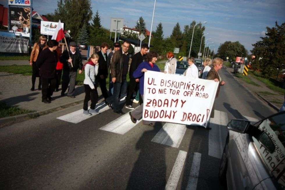  Protest na ul. Nałęczowskiej (zdjęcie 2) - Autor: Jacek Świerczyński