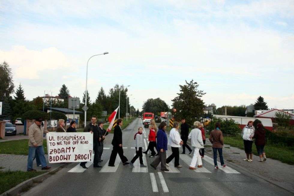  Protest na ul. Nałęczowskiej (zdjęcie 6) - Autor: Jacek Świerczyński