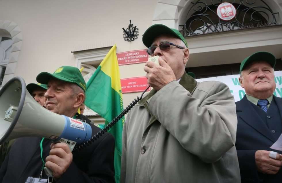  Protest działkowców w Lublinie (zdjęcie 15) - Autor: Wojciech Nieśpiałowski