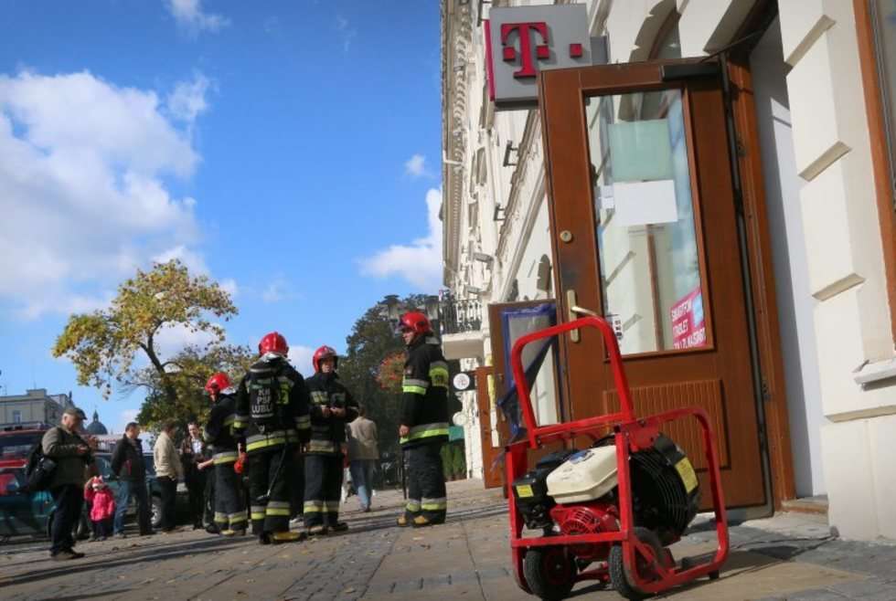  Pożar w budynku hotelu Europa w Lublinie (zdjęcie 16) - Autor: Wojciech Nieśpiałowski