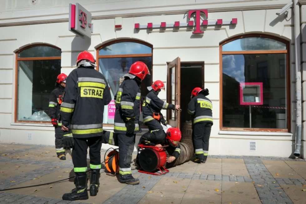  Pożar w budynku hotelu Europa w Lublinie (zdjęcie 2) - Autor: Wojciech Nieśpiałowski