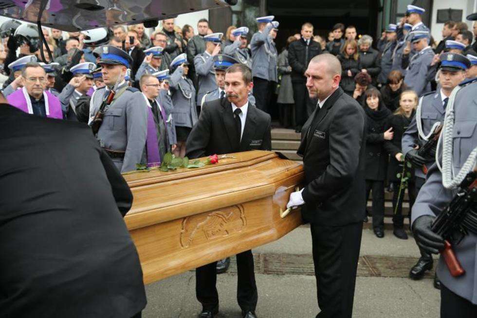  Pogrzeb policjanta w Lublinie (zdjęcie 10) - Autor: Maciej Kaczanowski