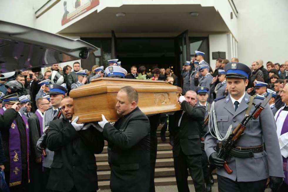  Pogrzeb policjanta w Lublinie (zdjęcie 9) - Autor: Maciej Kaczanowski