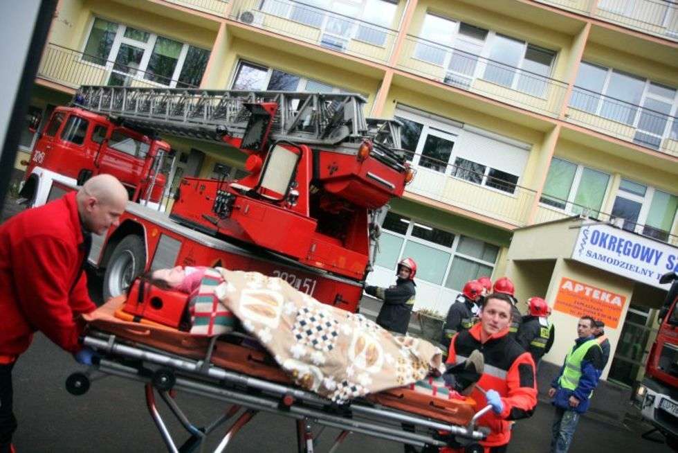  Ćwiczenia ratunkowe w Szpitalu Kolejowym (zdjęcie 8) - Autor: Jacek Świerczyński