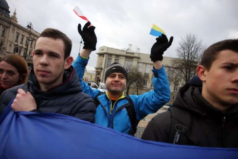  Ukraińska manifestacja na placu Litewskim (zdjęcie 3) - Autor: Jacek Świerczyński