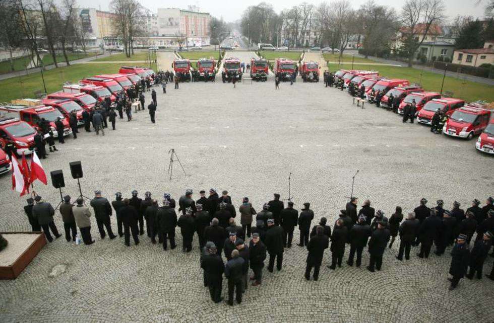  27 samochodów dla strażaków-ochotników  - Autor: Maciej Kaczanowski