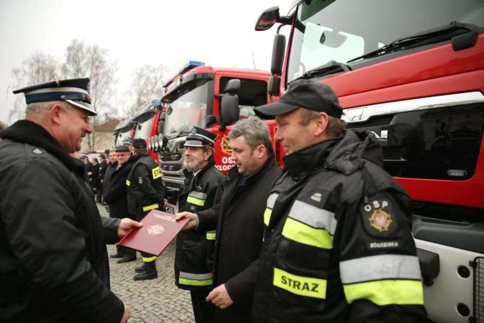  27 samochodów dla strażaków-ochotników (zdjęcie 3) - Autor: Maciej Kaczanowski