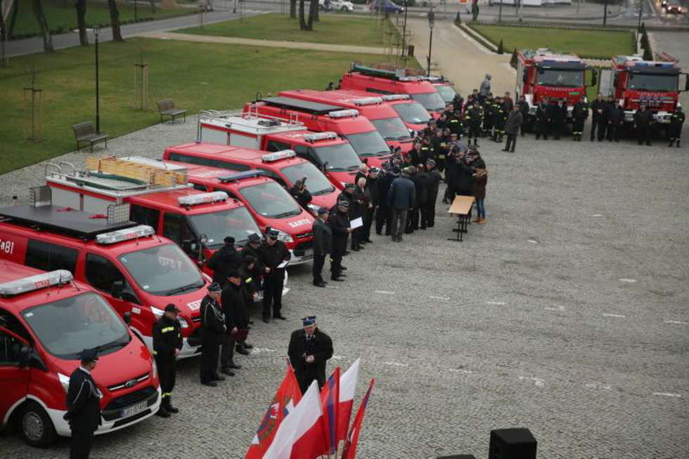  27 samochodów dla strażaków-ochotników (zdjęcie 6) - Autor: Maciej Kaczanowski