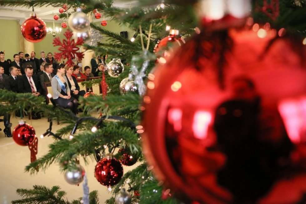  Bożonarodzeniowy Kiermasz Świąteczny w Urzędzie Marszałkowskim (zdjęcie 10) - Autor: Wojciech Nieśpiałowski