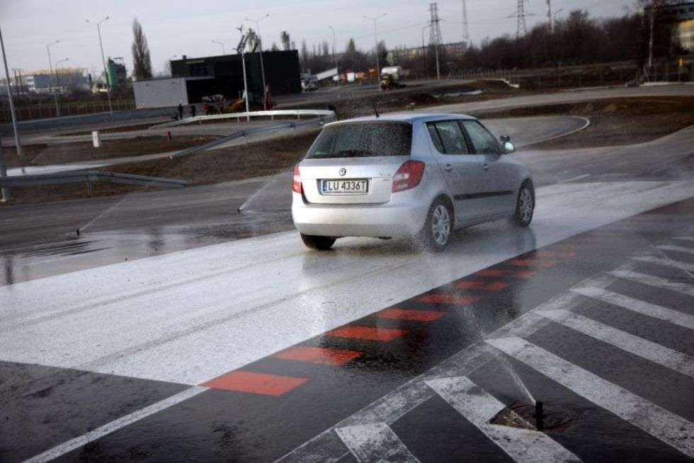  Tor doskonalenia nauki jazdy w Lublinie (zdjęcie 8) - Autor: Jacek Świerczyński