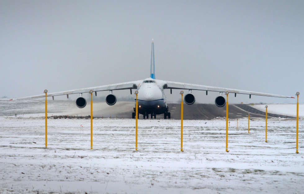  14 lutego 2013 roku na lubelskim lotnisku wylądował An-124 Rusłan. Gigantyczny odrzutowiec transportowy zabrał z PZL-Świdnik dwa śmigłowce Sokół, które zawiózł na Filipiny.
