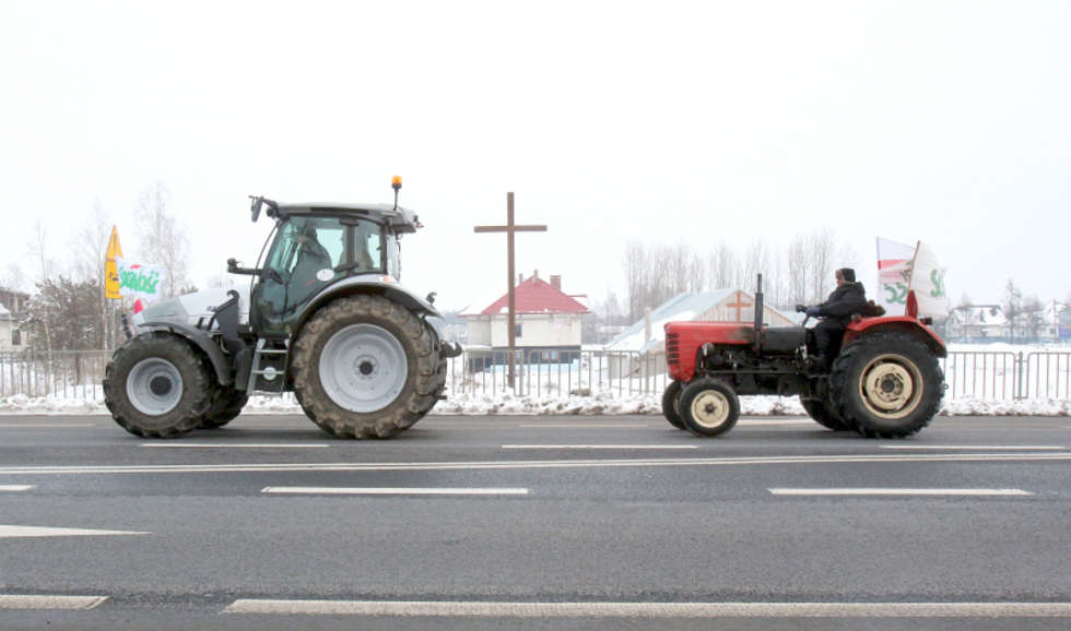  14 marca, Łucka koło Lubartowa. Blokada drogi krajowej nr 19 przez NSZZ Solidarność Rolników Indywidualnych