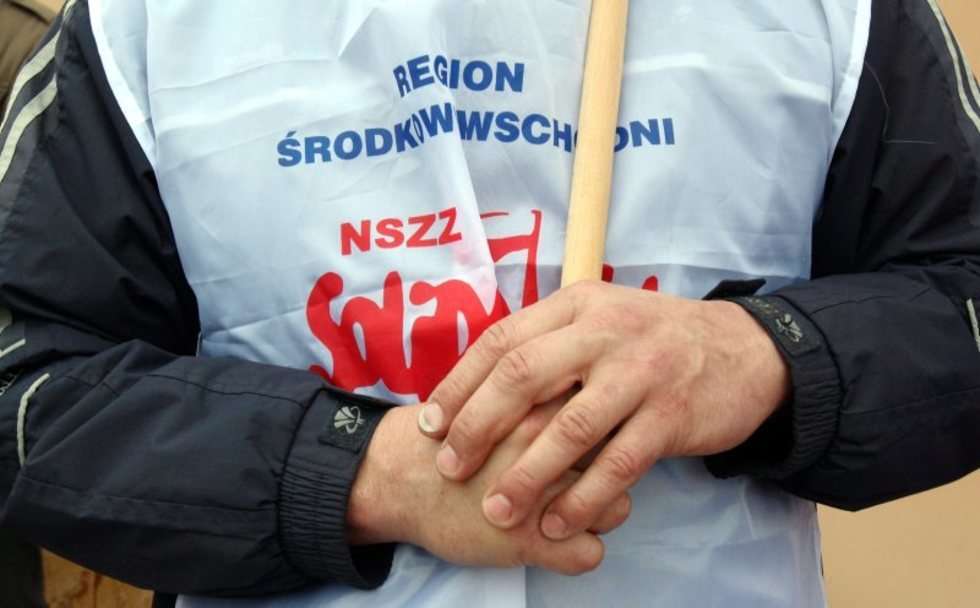  Pikieta Solidarności w obronie związkowca  (zdjęcie 15) - Autor: Dorota Awiorko - Klimek