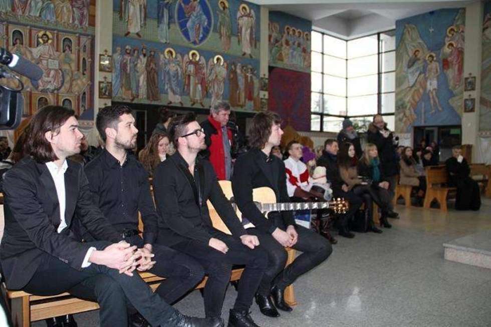  16 stycznia dzieci autystyczne z ośrodka Wspólny Świat w Białej Podlaskiej kolędowały z zespołem Pectus, który tworzą bracia Szczepanikowie 