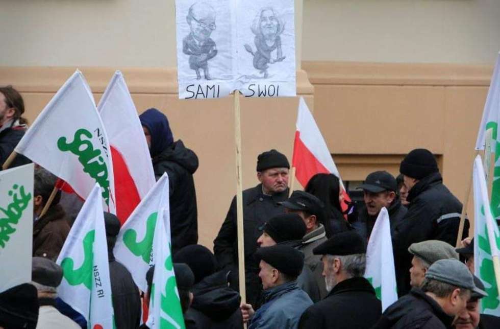  Protest rolników pod UW w Lublinie (zdjęcie 17) - Autor: Wojciech Nieśpiałowski