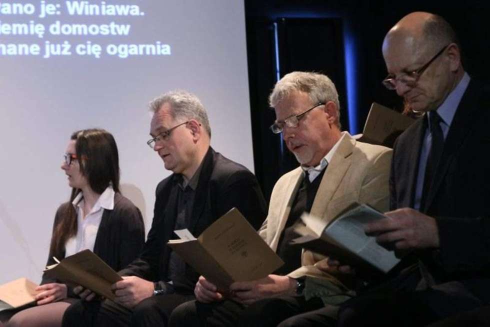  Wspólne czytanie poematu Czechowicza (zdjęcie 11) - Autor: Wojciech Nieśpiałowski