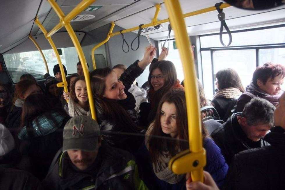  Chór  Ergo Cantemus! śpiewa w autobusach