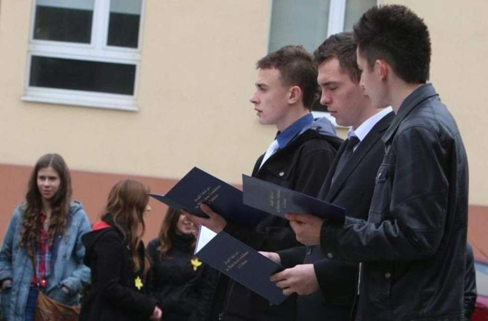  Uczniowie ZS nr 1w Lublinie uczcili rocznicę Akcji Reinhardt (zdjęcie 8) - Autor: Wojciech Nieśpiałowski