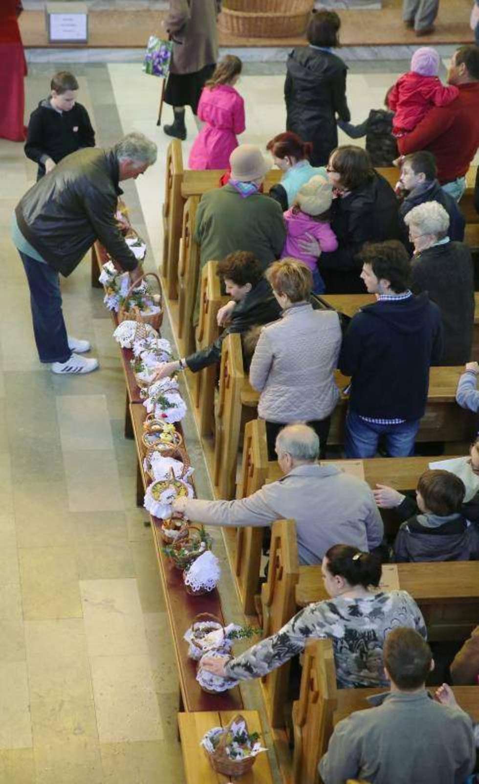  Święcenie pokarmów w lubelskim kościele p.w. św Maksymiliana Kolbe. Fot. Maciej Kaczanowski