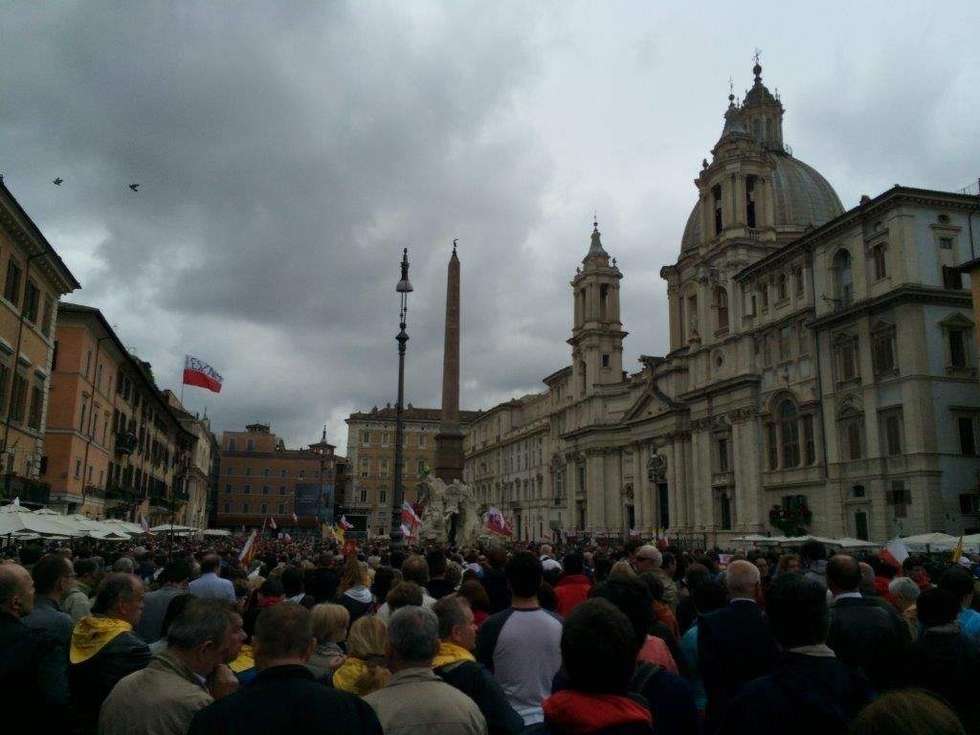  Kanonizacja Jana Pawła II: Tłumy w Rzymie  - Autor: Internauta Tomasz