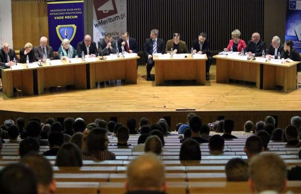  Debata kandydatów na posłów do PE (zdjęcie 18) - Autor: Wojciech Nieśpiałowski