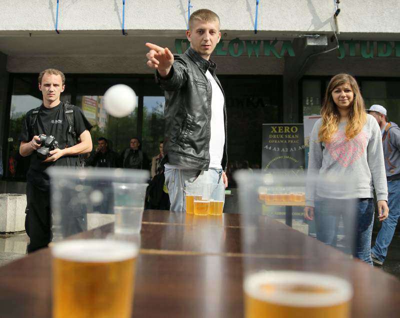 Beer-pong - piwny konkurs - Autor: Maciej Kaczanowski