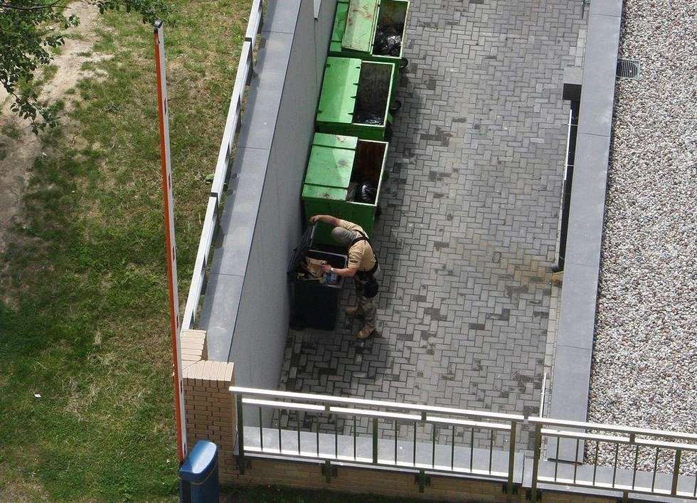  Alarm bombowy w skarbówce na Czechowie  (zdjęcie 5) - Autor: Czytelnik
