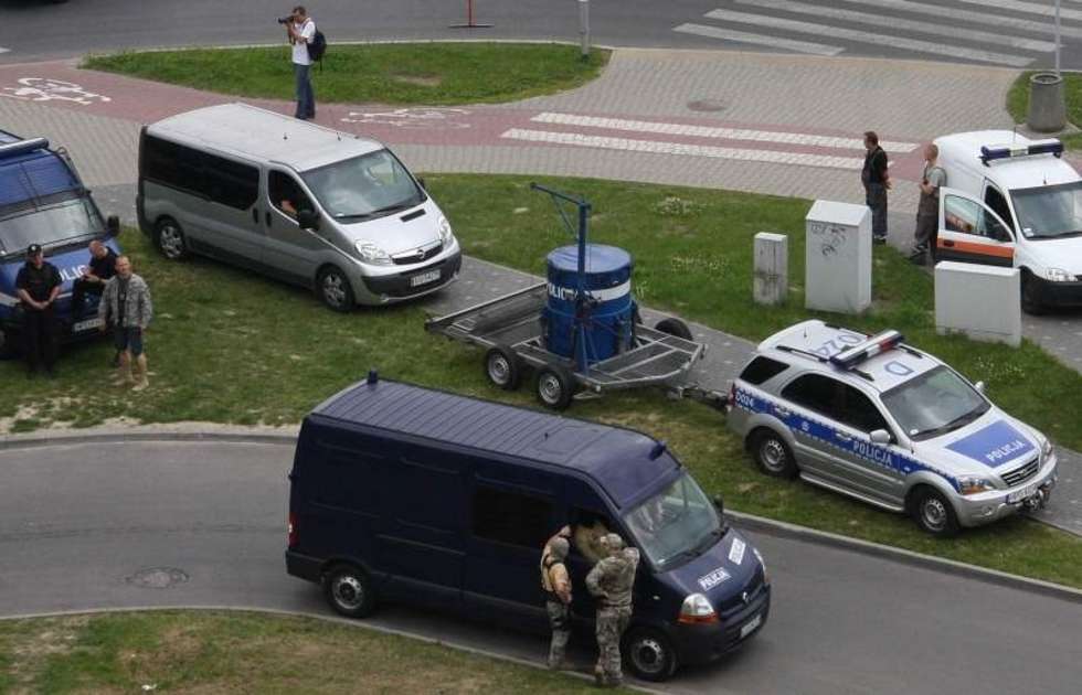  Alarm bombowy w skarbówce na Czechowie   - Autor: Czytelnik