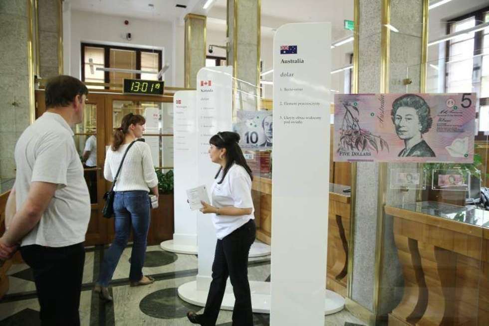  Korzystając z Dni otwartych w NBP wiele osób zainteresowanych bankowością odwiedziło budynek banku na ul. Chopina w Lublinie. Fot. Maciej Kaczanowski