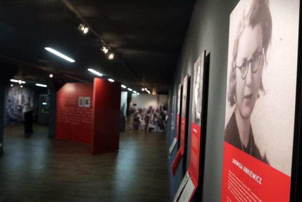  Wystawa Więźniowie Majdanka (zdjęcie 17) - Autor: Wojciech Nieśpiałowski