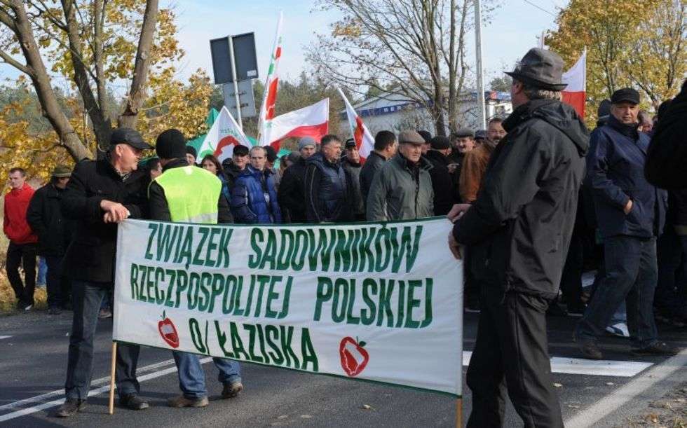  Protest sadowników. Blokada drogi w Annopolu (zdjęcie 2) - Autor: Małgorzata Suszko